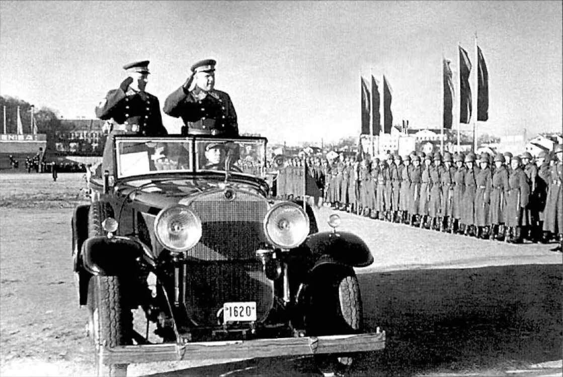 Советская армия в Вильнюсе 1940. РККА накануне Великой Отечественной войны. Советские войска в Риге 1940. Армия СССР 1939.