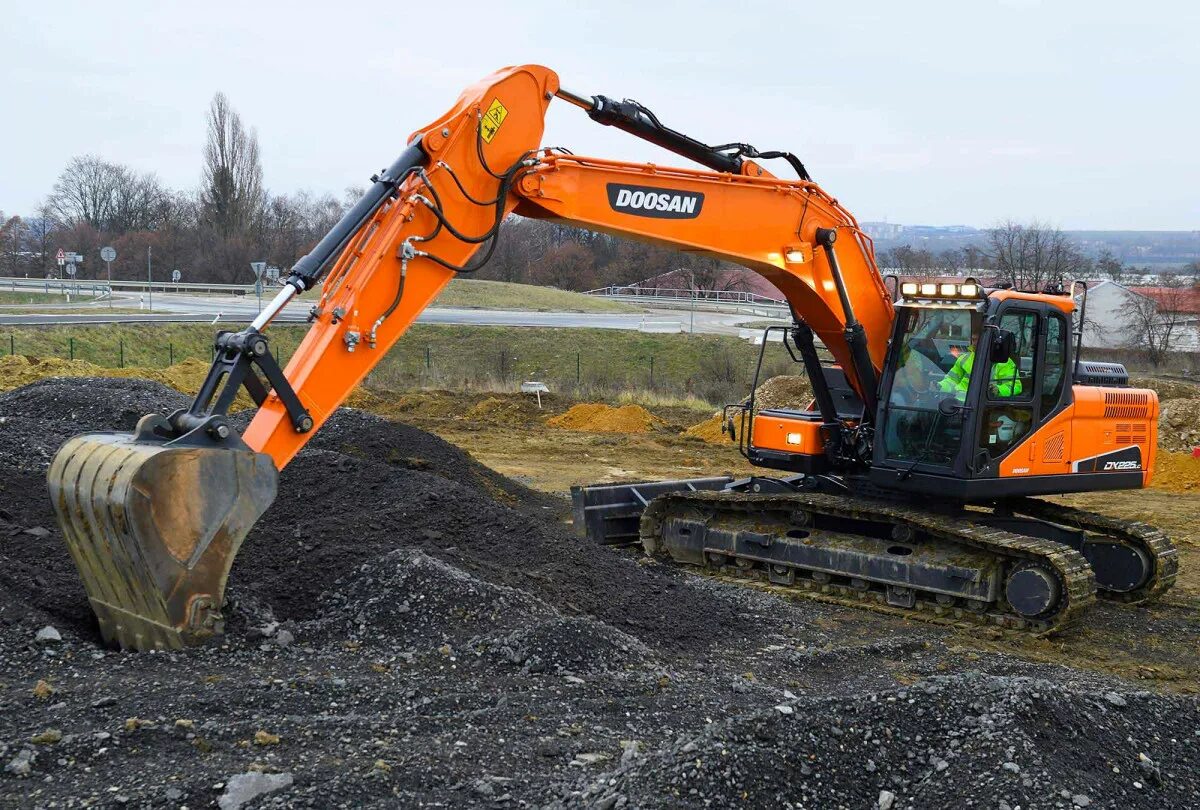 Гусеничный экскаватор Дусан 225. Экскаватор Doosan dx225lca. Гусеничный экскаватор Doosan dx225nlca. Дусан DX 225 LCA. Экскаватор дусан 225