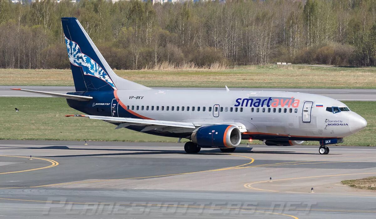 Авиабилеты дешево смартавиа. Боинг 737 Смартавиа. Boeing 737-700 SMARTAVIA. Боинг 737 смарт авиа. Смарт авиа Боинг 737-800.