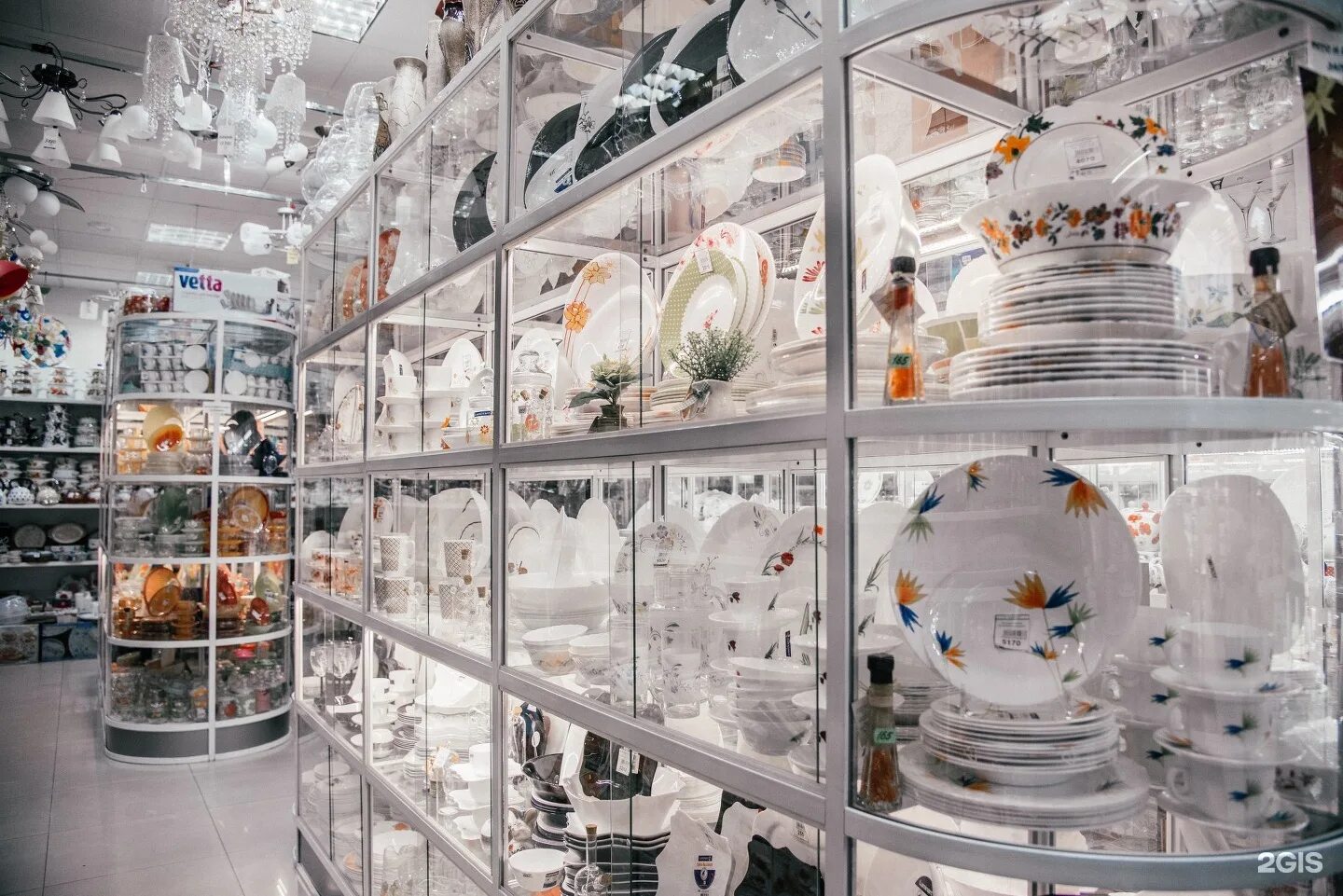 Отдел посуды. Магазин посуды. Самый большой магазин посуды в Москве. Гипермаркет посуды в Москве.