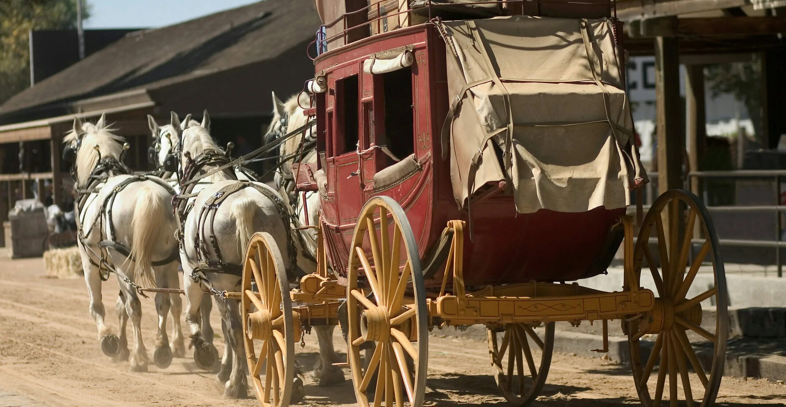 Лошадь запряженная в телегу. Повозка дикий Запад. Stagecoach с БАЛИСТОЙ. Wagon West.