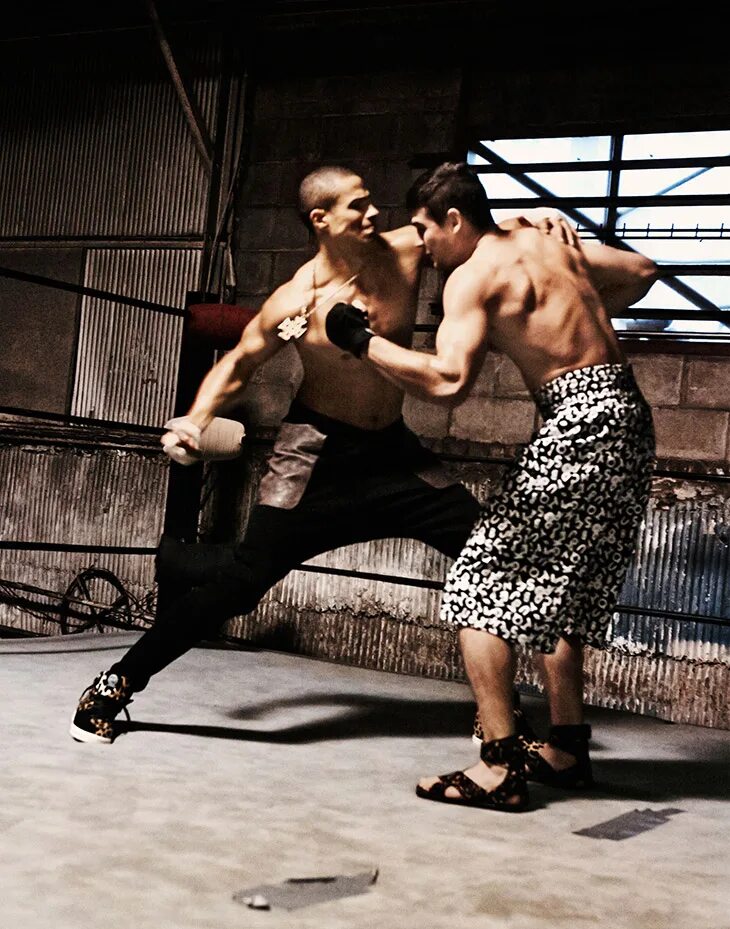 Мужские боксеры с большим мешком для гениталий. Мода боксеры. Женский бокс. Кейт боксинг. Мода боксеры.