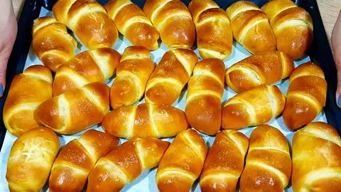 Рогалики с яблоками из дрожжевого теста