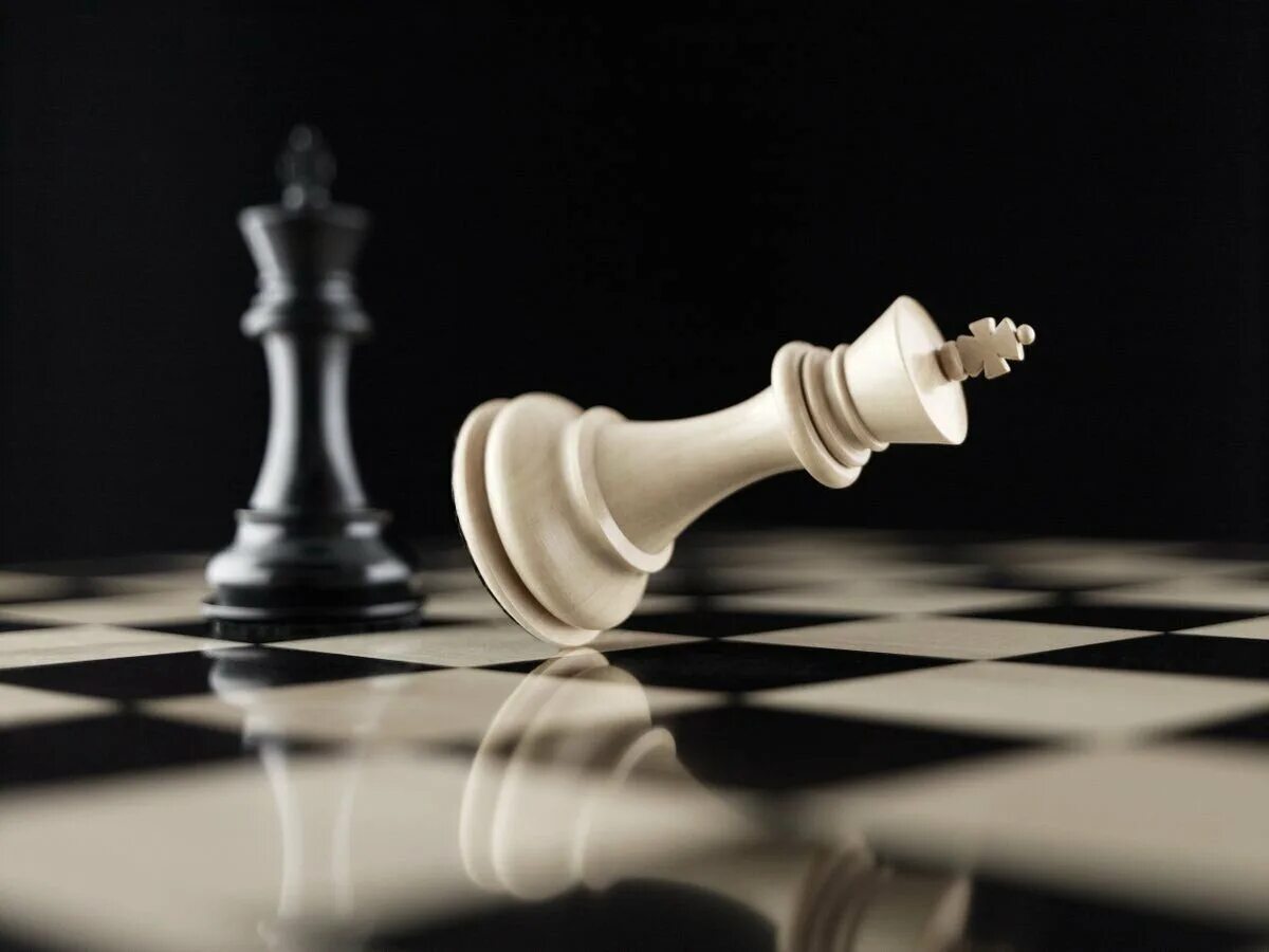 Игра шахматный король. Король в шахматах. Шахматные фигуры. Шах и мат. Шах и мат в шахматах.