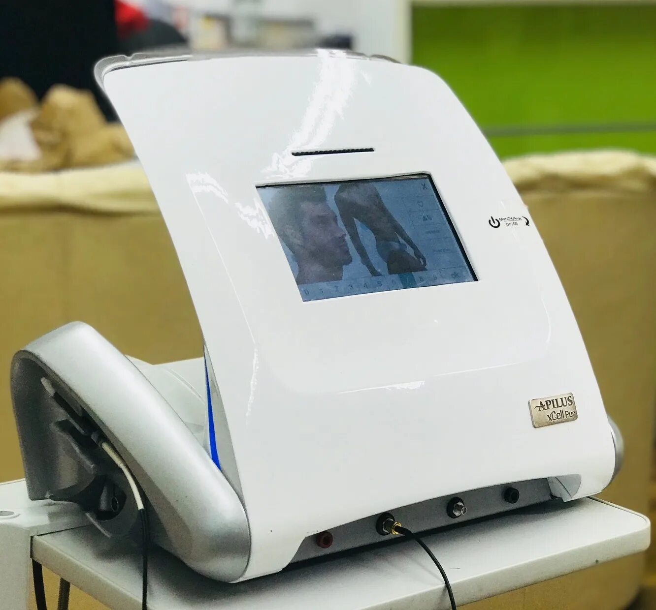 Apilus xcell pro аппарат для электроэпиляции. Апилус клео аппарат для электроэпиляции. Электроэпиляция apilus. Аппарат apilus. Электроэпилятор апилус.