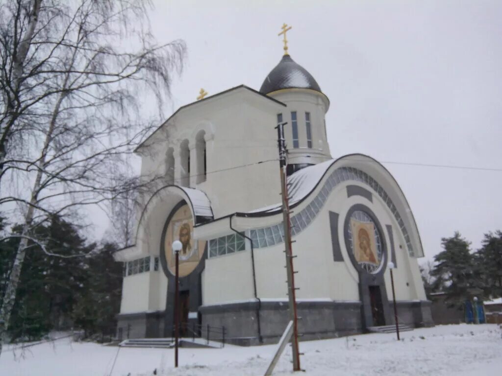 Храм ксении пермь. Храм ксении петербургской в закамске пермь. Храм ксении петербургской тихорецк. Храм ксении петербуржской. Храм ксении пермь.