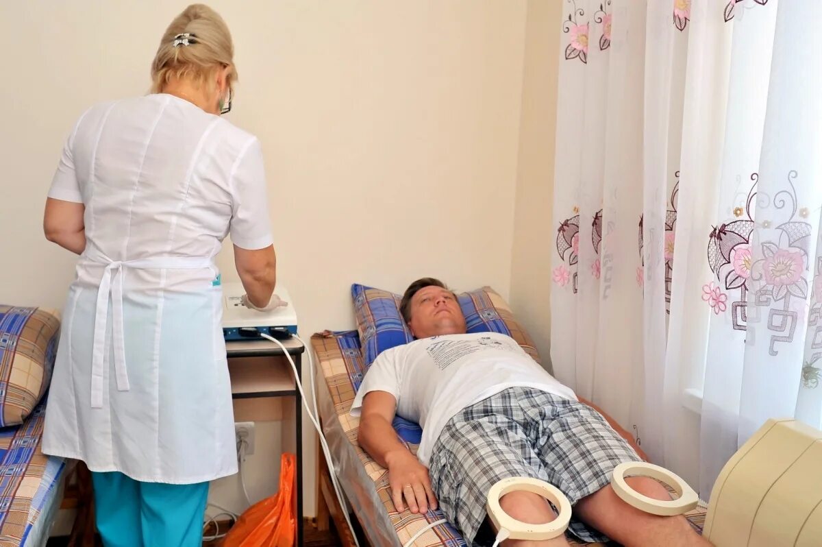 Курсы лечения в санатории. Пансионат танжер саки. санаторий саки грязелечебница. лечебные санатории саки. саки санатории грязелечение.