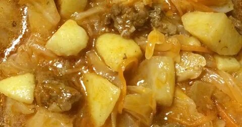 Мясо капуста картошка тушеная в кастрюле