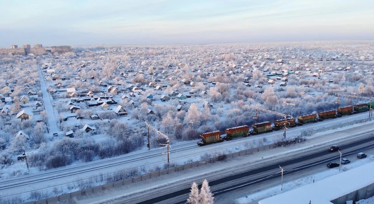 Тепло череповец. Череповец из окна поезда домны.