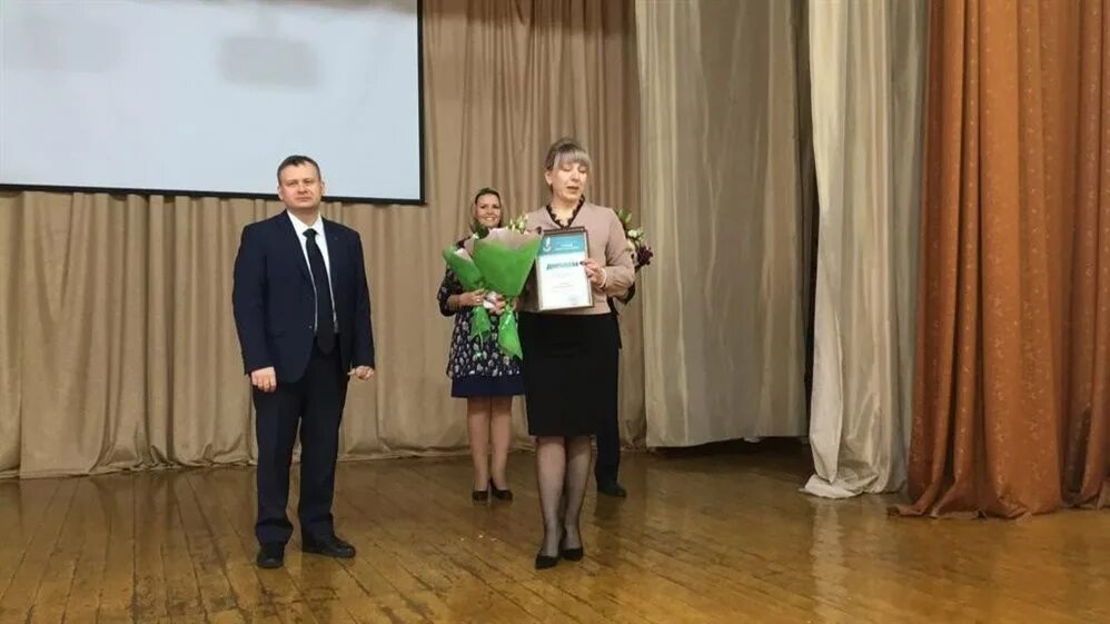 Директор 17 школа димитровград. Директор 25 школы димитровград. Мбоу мпл димитровград учителя. Лицей 25 димитровград учителя. Многопрофильный лицей димитровград.