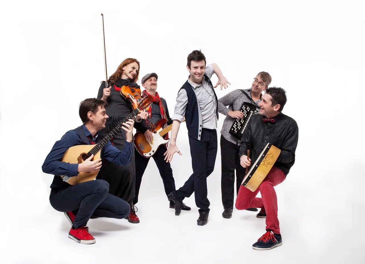 женские музыкальные группы. музыкальная группа проект. проект групп. идеи для фото музыкальной группы. кавер-группа «кавер-басс».