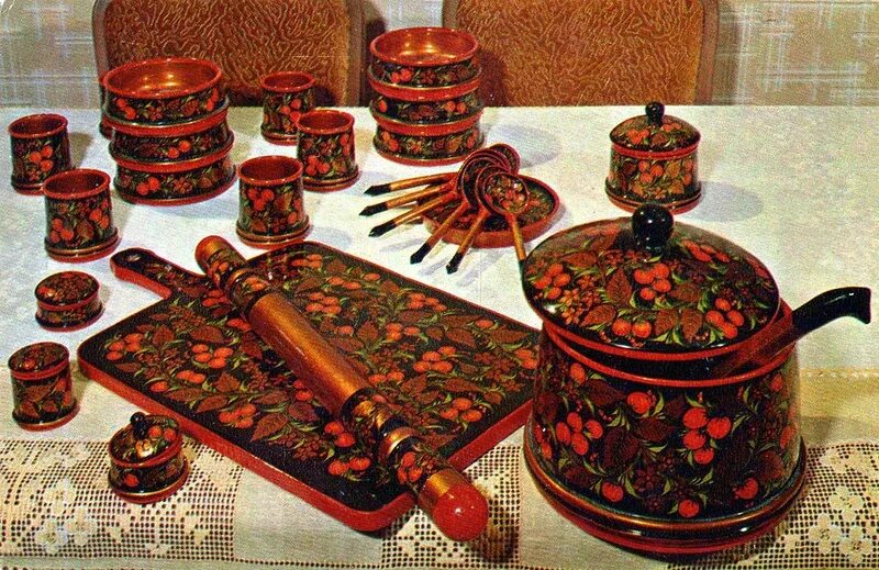 кружка хохлома. хохломская роспись посуда. хохлома предметы быта. хохломская роспись технология росписи. хохломская роспись это народный промысел.