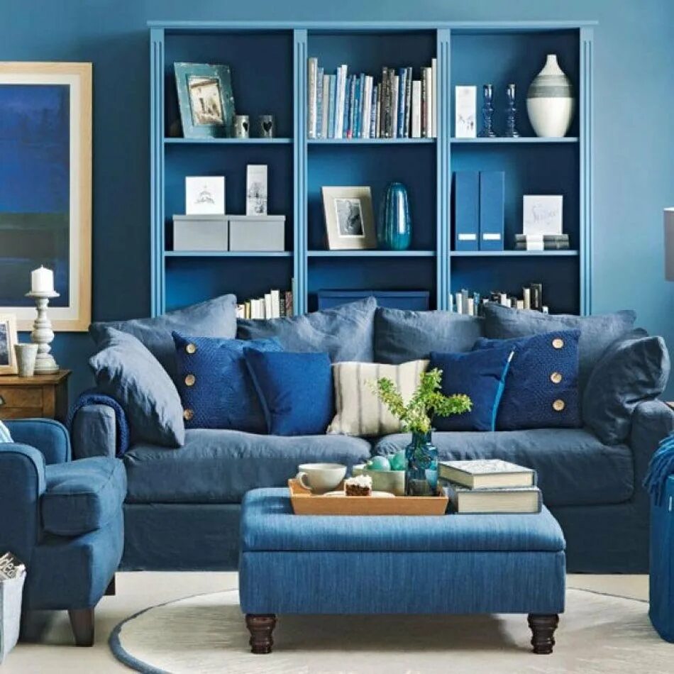 Выполнен в голубом цвете голубой. Синяя гостиная. Синяя мебель в интерьере. Синяя мебель в гостиной. Голубой интерьер.