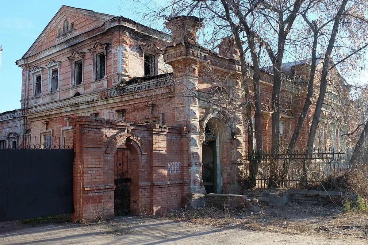 Разрушать нижний новгород. Дом купца Таратина Димитровград. Купец Таратин Мелекесс особняк. Дом купца Маркова Димитровград. Куйбышева Димитровград заброшка.