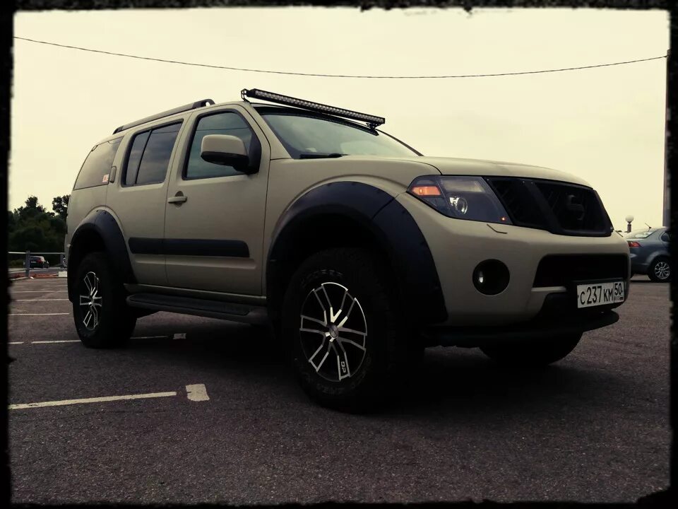 Груша патфайндер. Расширители арок ниссан навара д40. nissan pathfinder r51 белый раптор. ниссан патфайндер r51 раптор. расширители арок ниссан навара d40.