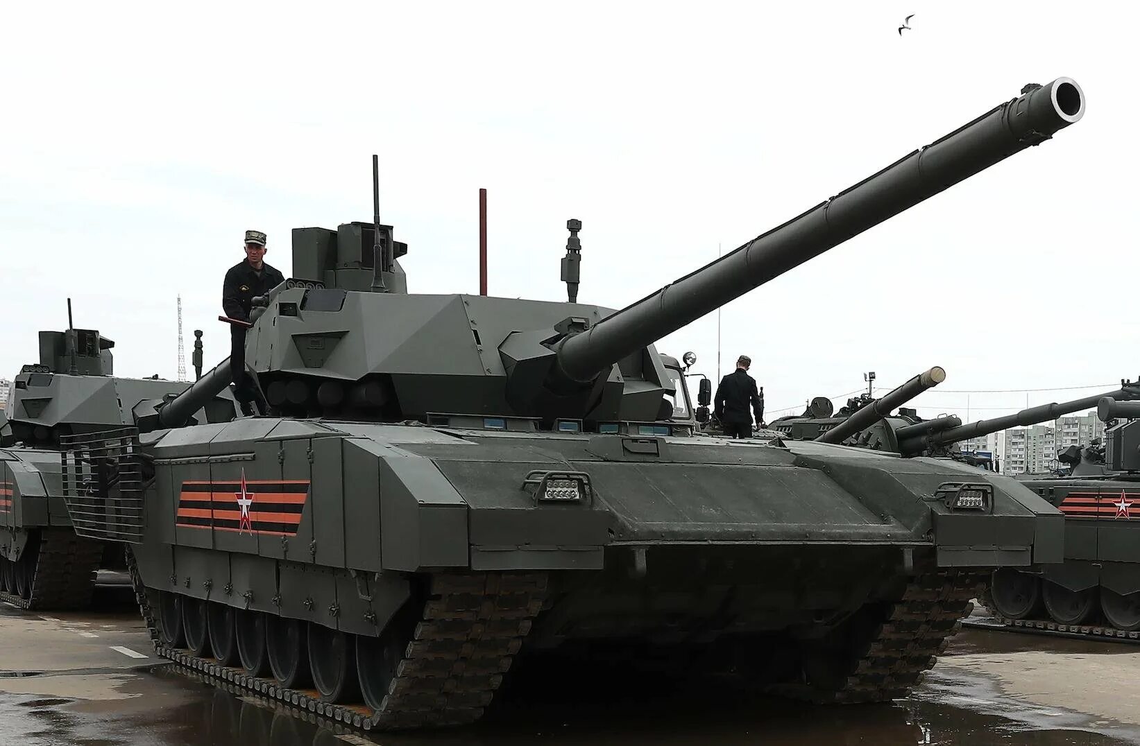 Танк абрамс м1а2. Т90 армата. Танк абрамс м1а2. Российские танки т 90. Т-14 американский танк.