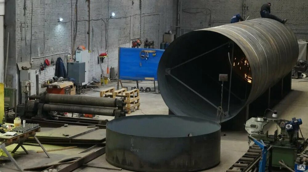 Резервуар ргс-15 м3. Емкости 60тон для битума. Полипропиленовая емкость 75 м3. Емкости миксер 60тон для битума прогрев. Оборудование для сварки резервуаров.