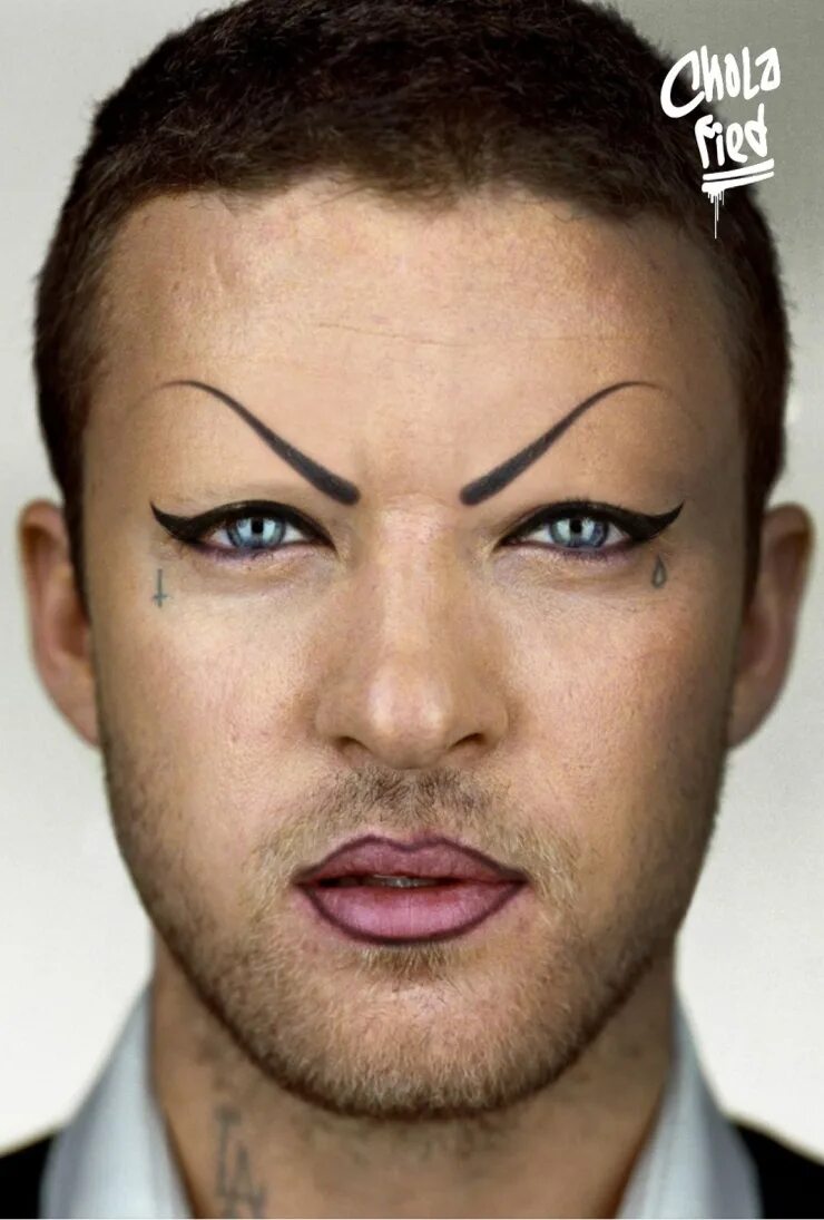 зак эфрон 2015. парни с макияжем. мужской макияж повседневный. мужские причёски с пробором на бок. мужской макияж глаз.