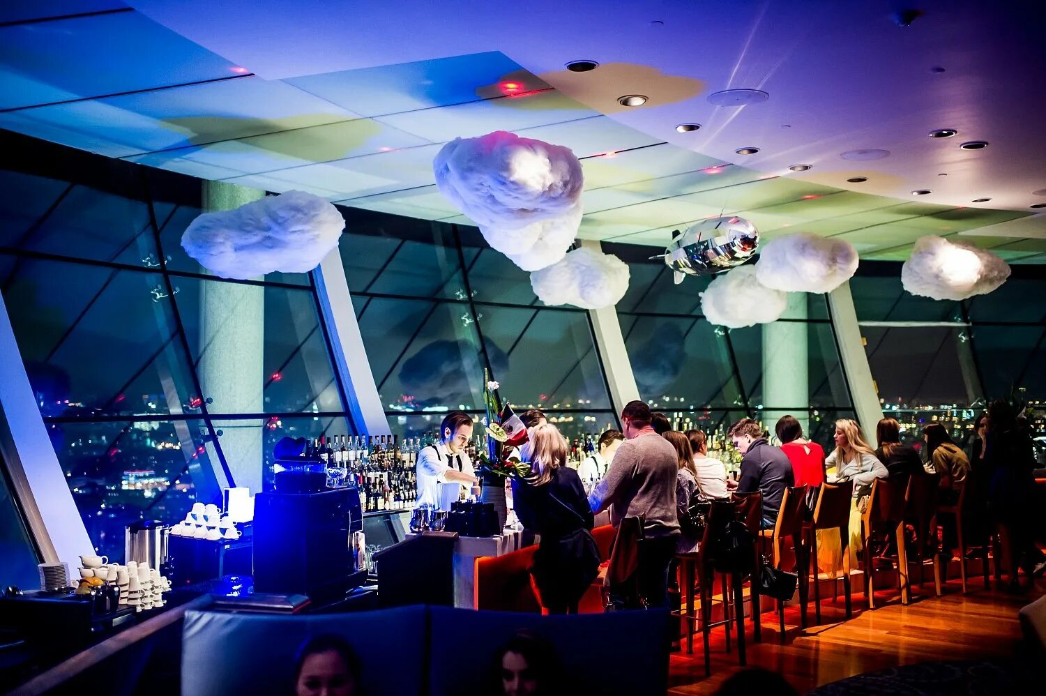 City Space Bar & Restaurant, Москва. Спейс бар красные холмы. Красные холмы бар City Space. Swissotel красные холмы ресторан. City space москва