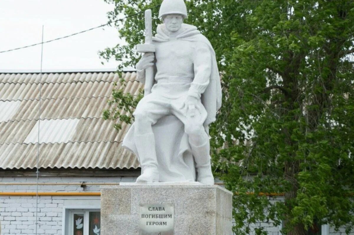 Беловка оренбургская область сакмарский. Достопримечательности переволоцка. Сенное оренбургская область. Горный дуб оренбургская область. Сенное оренбургская область.