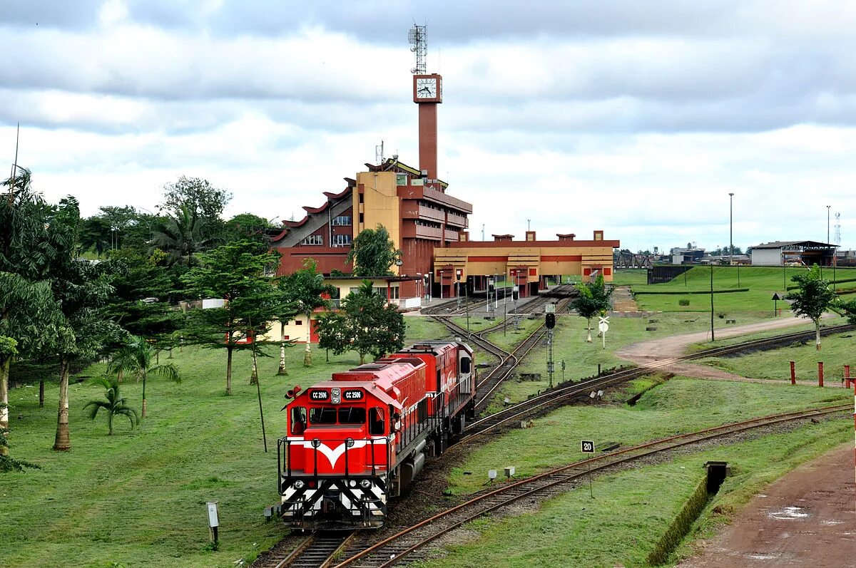 Железная дорога отметить. Камерун железные дороги. Дуала Камерун. Камерун железная дорога Индия. Дуала (город).