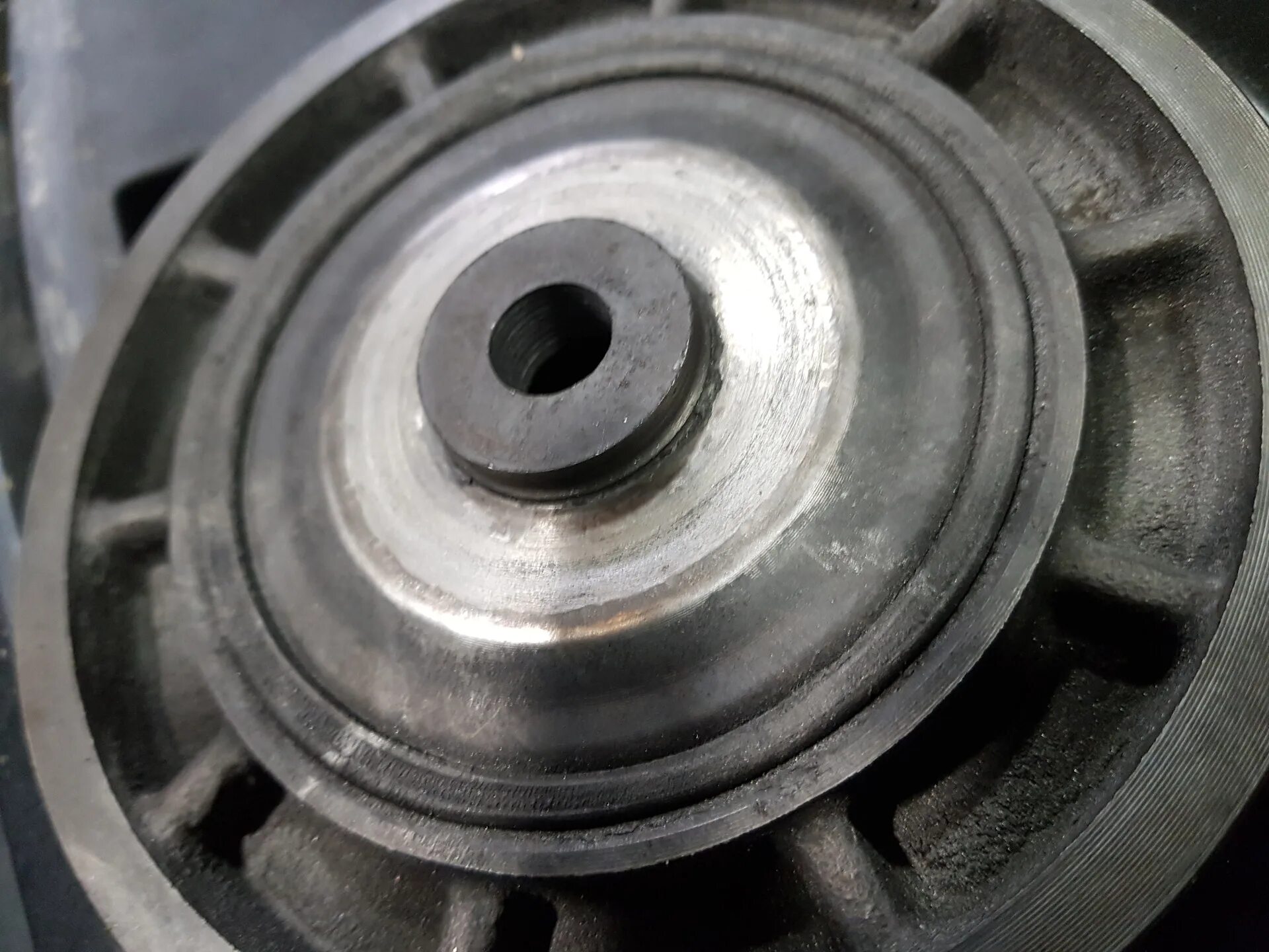 Открутился шкив. Шкив коленвала приора. Открутить шкив коленвала (toyota, lexus). 6 bk. Сальник коленвала вито 638.