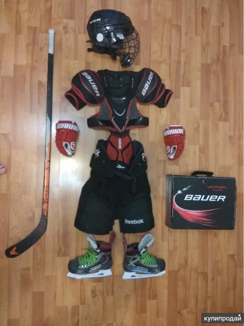 Купить на авито хоккею. Bauer Vapor x100 краги. Комплект хоккейной формы Bauer 10". Reebok 18k нагрудник. Детская хоккейная форма Bauer.