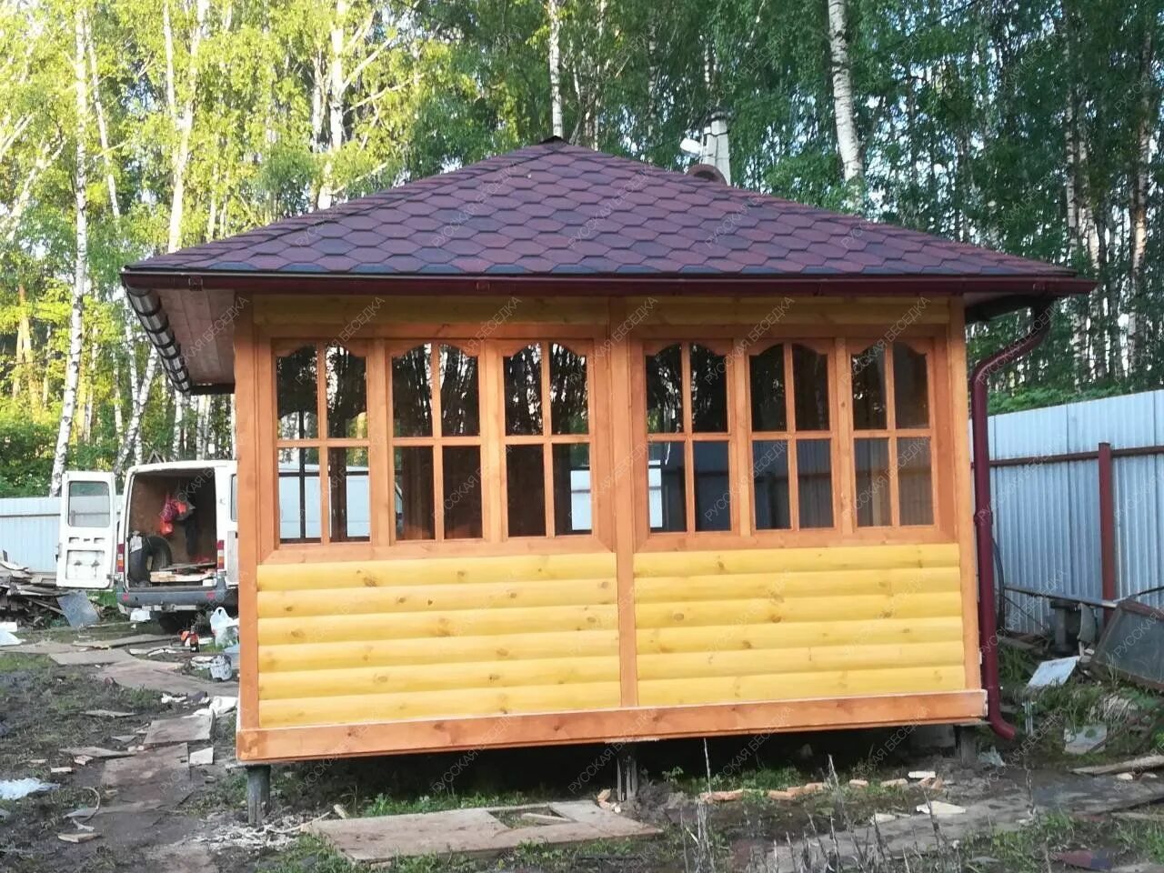 Беседки саранск аренда. Чистые пруды Саранск беседки. Беседка Теремок. Беседки Саранск. Беседка Теремок закрытая.