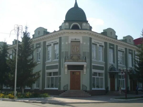 дом купца хакимова бугульма. бугульма центр. доходный дом купца хакимова. дом купца хакимова бугульма. татары в туле.