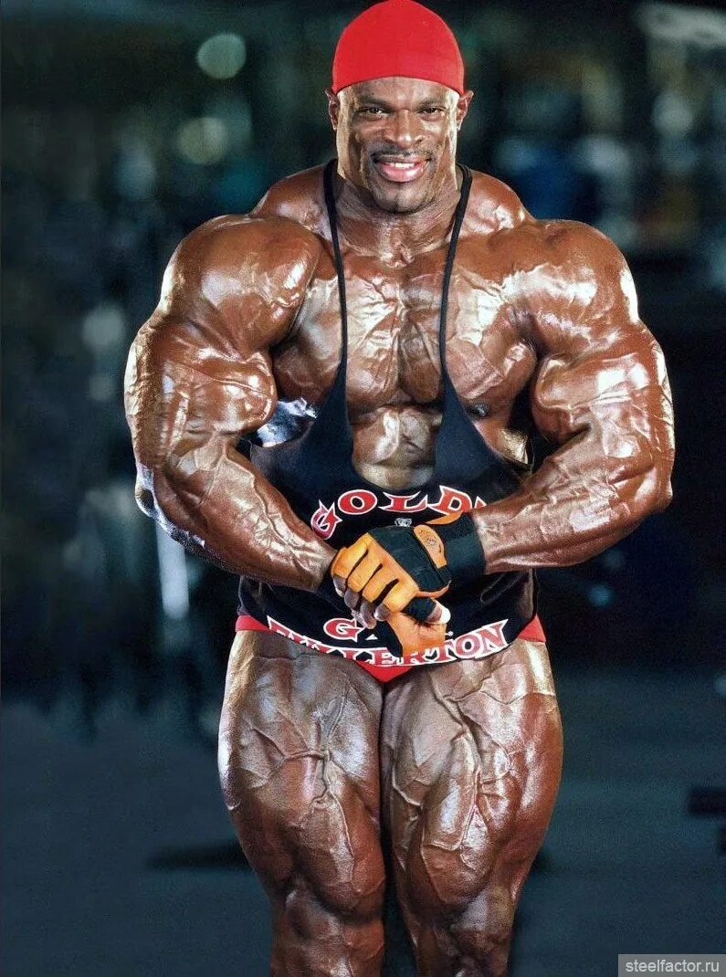 Бодибилдер ронни колеман. Ронни коулмэн рост и вес. Ронни колеман бицепс. Ронни колеман. Ронни колеман бодибилдинг.