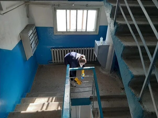 Управляющие компании ухта. Ухта подъезд. ухтажилфонд ухта. уборщица подъезда многоквартирного дома в уфе. уборщица многоквартирных домов раменское.