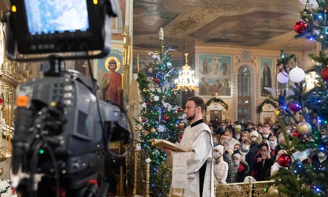 Служба в храме на рождество брянск фото Сегодня Рождественское богослужение во всех храмах Ульяновской области начнется