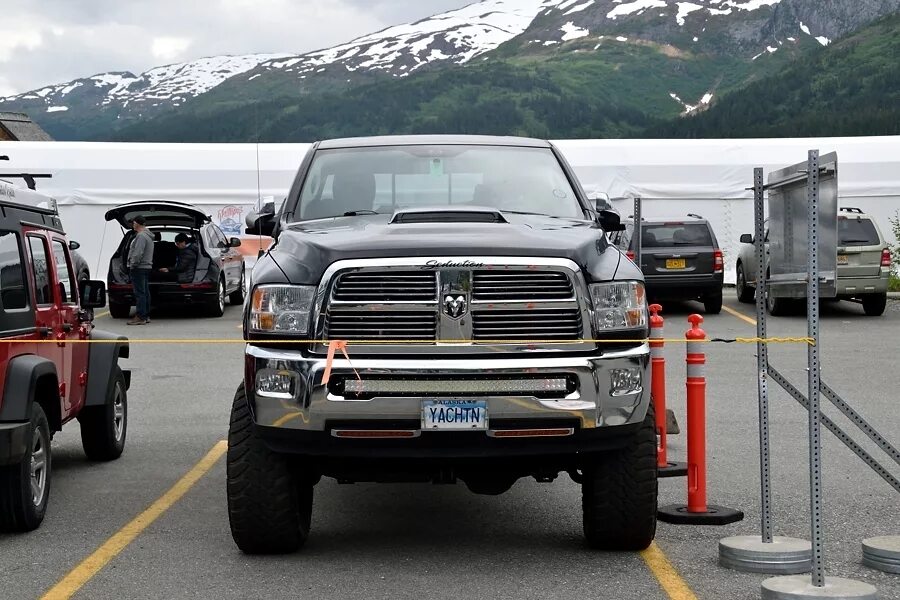 Машина аляска. Авто на Аляске. Пикап Аляска. Популярные Джипы на Аляске. Alaska машина.