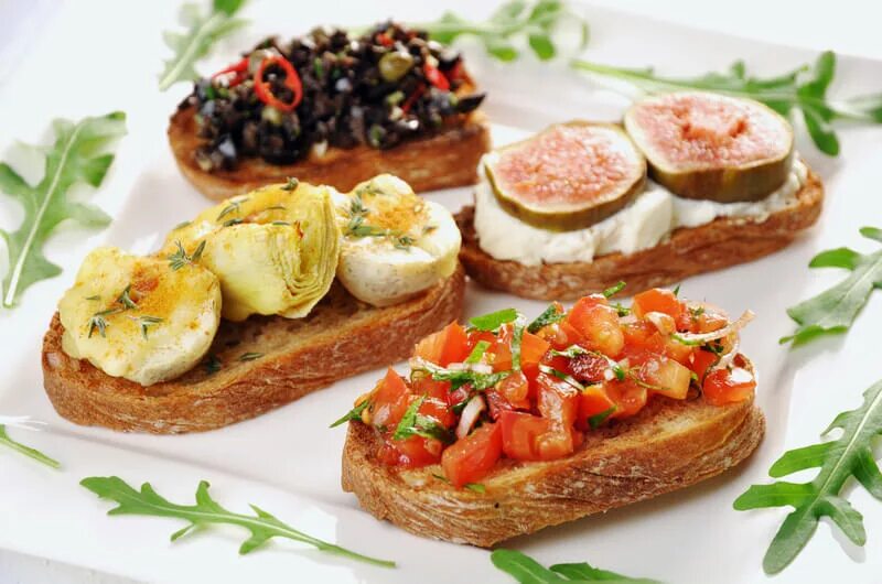 Брускетта подача. Брускетта шоколадница. Брускетта ecogreece. Tomato bruschetta. Брускетты из отрубей.