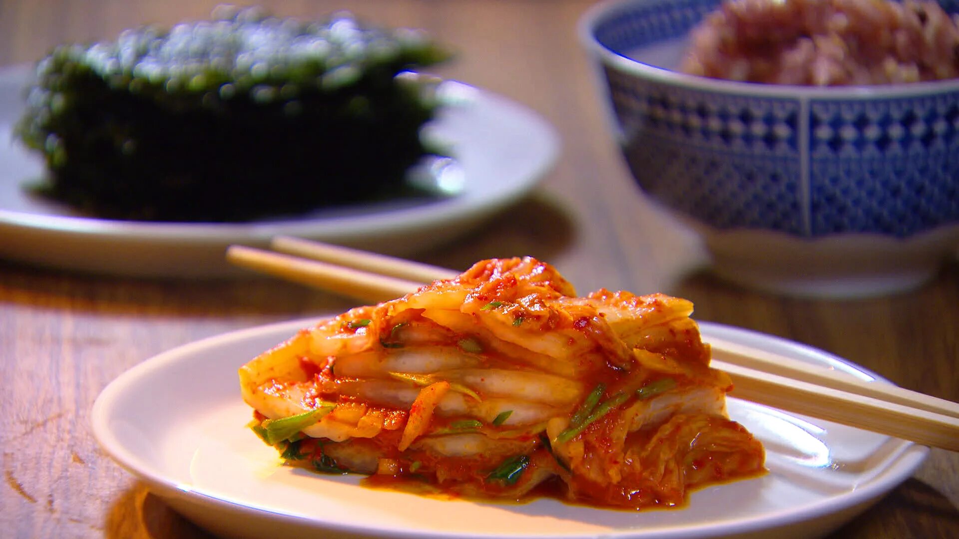 Kimchi загородный. Кимчхи. Кимчи корейский. Кимчи Корея Ингредиенты. Капуста кимчи Wang.