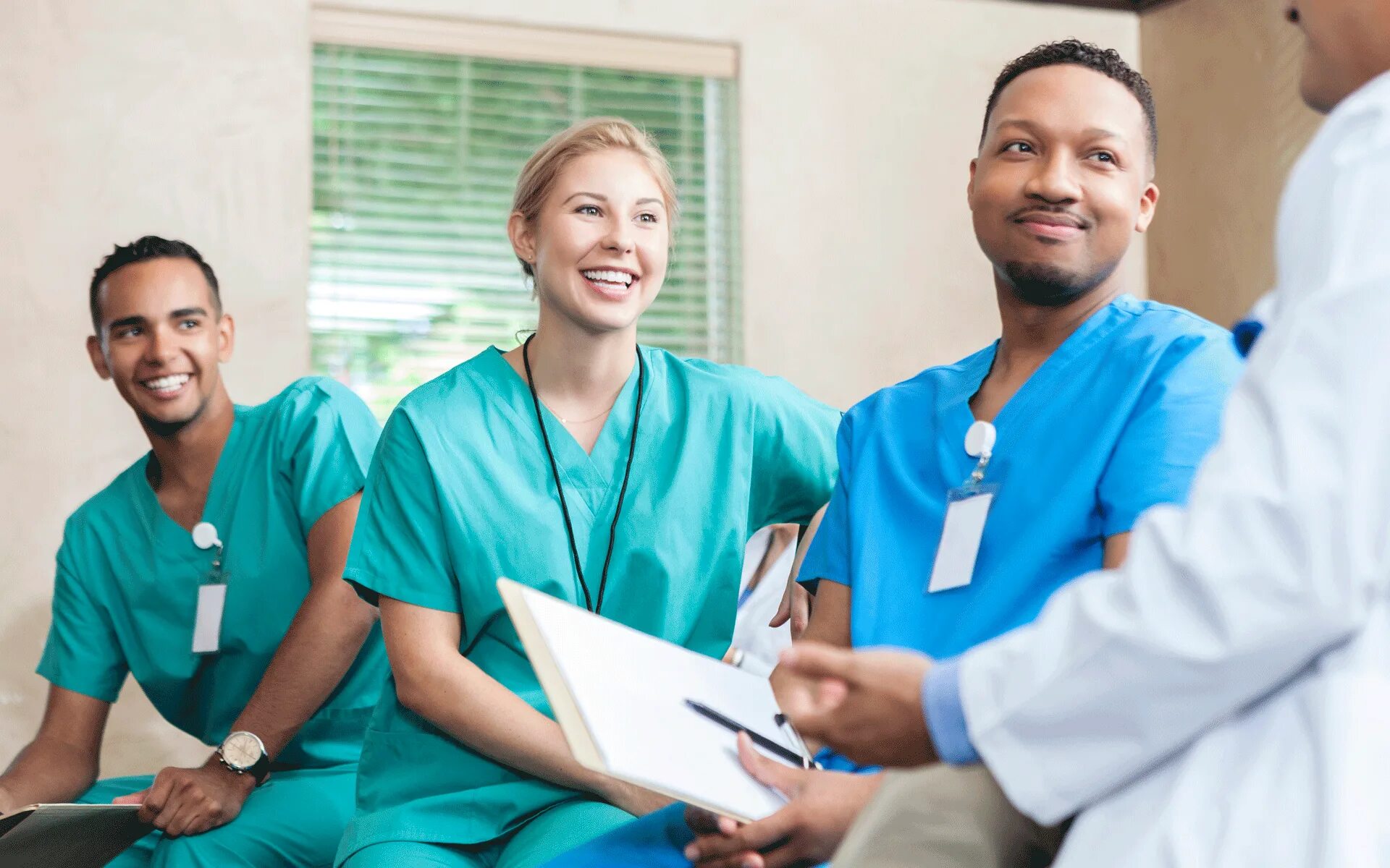 Nursing students. Медицина за рубежом. Иностранные медики. Врач иностранец. Иностранных медиков.