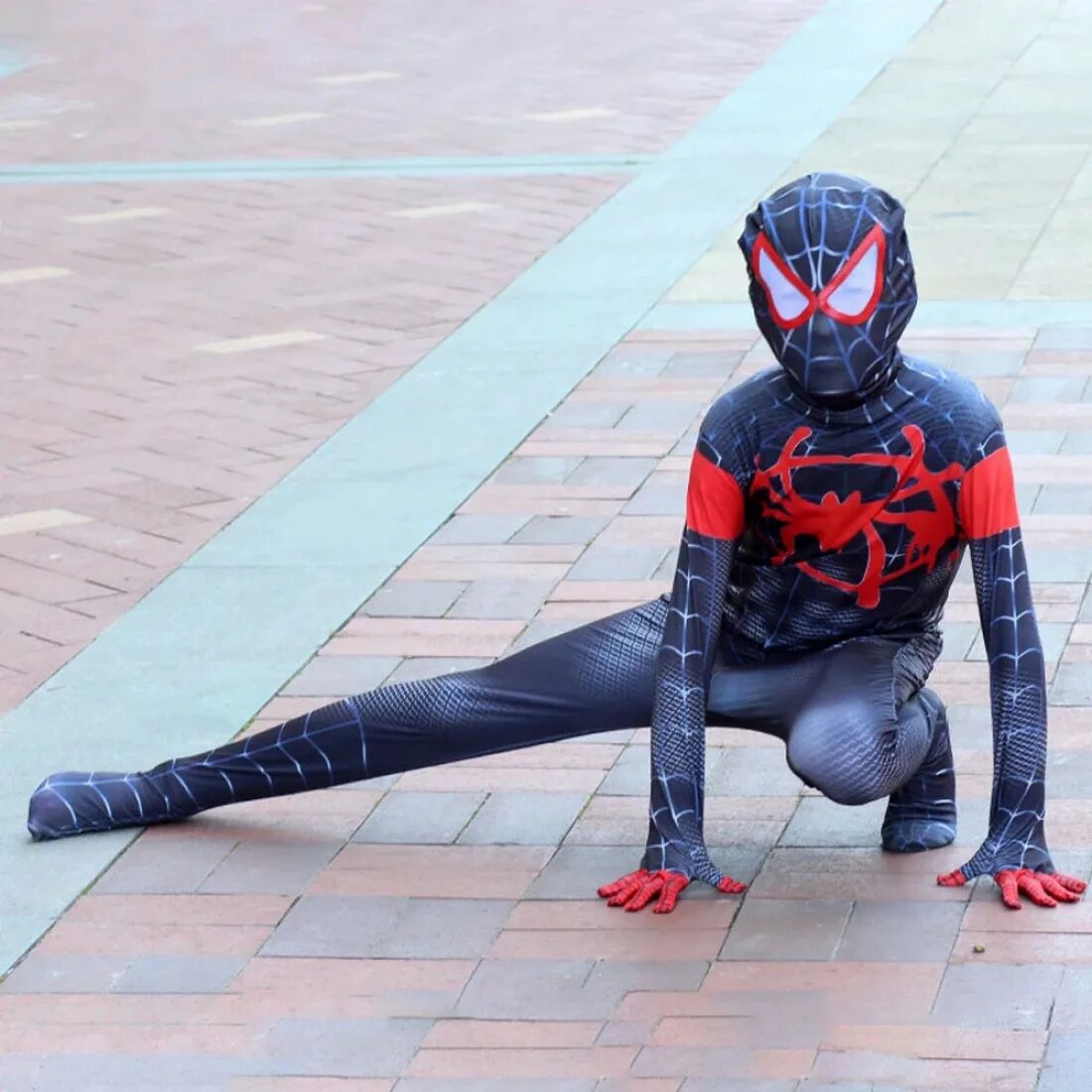 Человек-паук костюм красный алекс росс. Человек паук красно чёрный костюм том холланд. Человек паук красно черный костюм. Костюм алекса росса человек паук. Marvel spider man костюм эндрю.