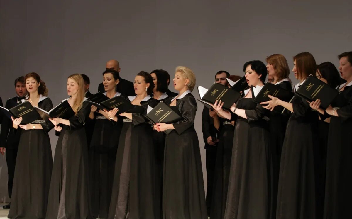 Академический большой хор «мастера хорового пения» радио «Орфей». Вокал хор. Концертные платья для хора женщин.