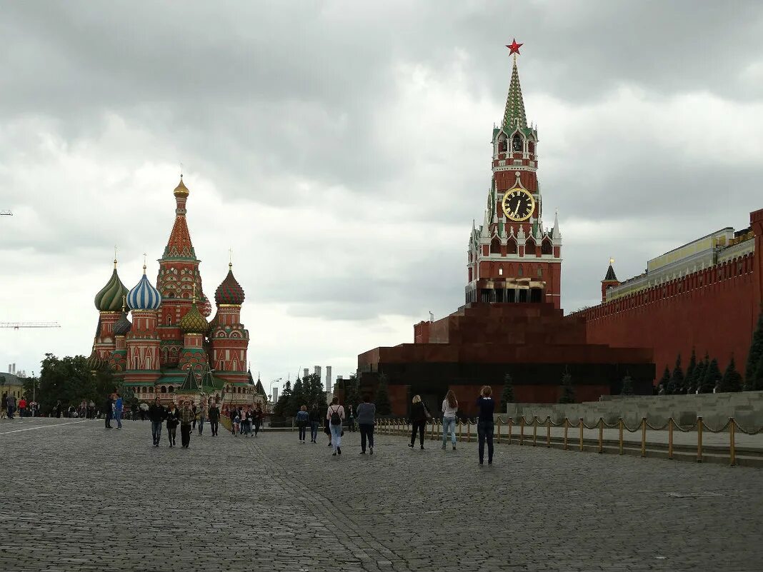 Что под красной площадью. Что под красной площадью
