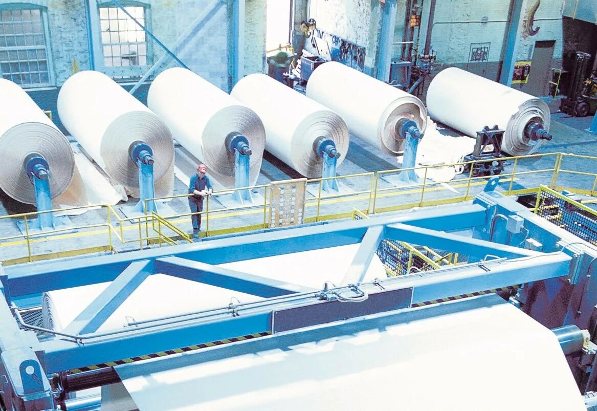 Завод по производству бумаги. Paper Pulp. Целлюлозно-бумажная промышленность. Целлюлоза бумажная промышленность. Целлюлозно бумажный завод.