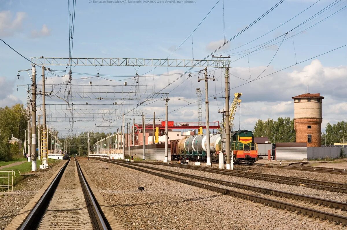 Большая Волга станция ЖД. Железнодорожный вокзал большая Волга, Дубна. Старый вокзал большая Волга Дубна. Платформа большая Волга.