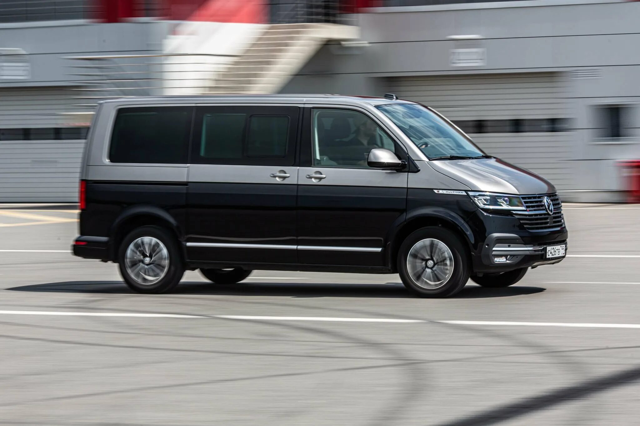 Фольксваген т6.1Мультивен. VW T6.1 Multivan. VW Multivan 6.1. Volkswagen Multivan t6 черный.