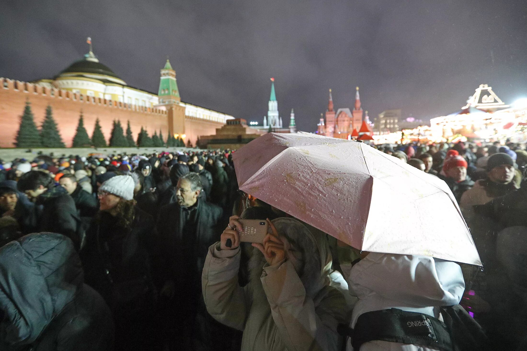 Неизвестная россия сегодня. Массовые гуляния в Москве. События в Москве сейчас. Массовые мероприятия в Москве. Ситуация в Москве.