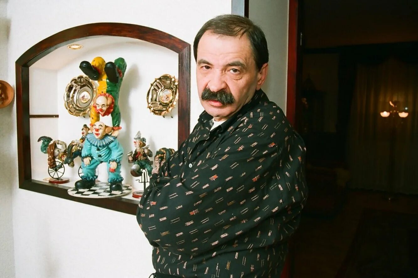 илья львович клявер. городок фамилии актеров. юрий стоянов и илья олейников городок. юрий стоянов городок. илья олейников актер.