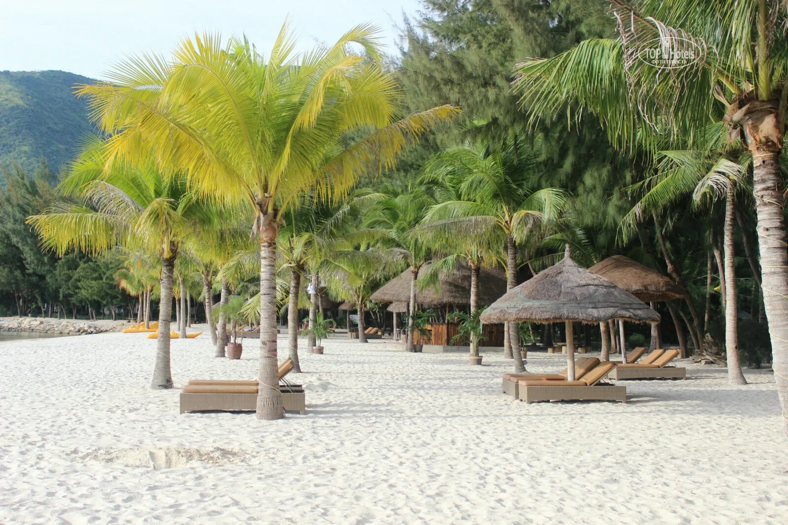 Отель диамант во вьетнаме. Даймонд бэй нячанг. Diamond bay resort & spa 5*. Diamond bay nha trang 5*. Diamond bay нячанг.