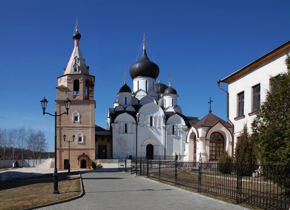 Свято успенский монастырь сайт. Свято-Успенский монастырь Старица. Успенский монастырь Старица. Старицкий Свято-Успенский мужской монастырь, Старица.