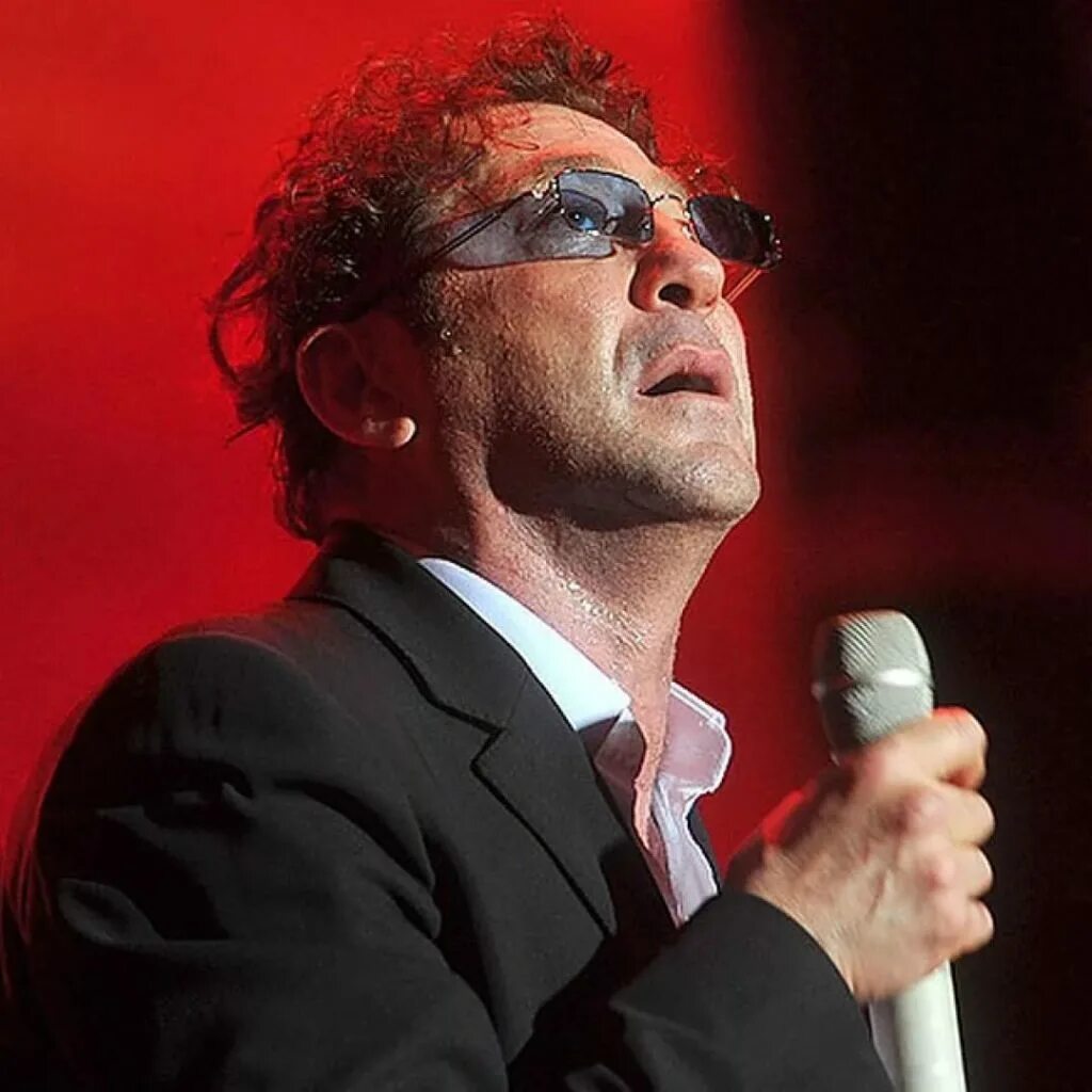 Лепс песни слушать. Григорий лепс. григорий лепсверидзе. певец григорий лепс. григорий викторович певец.