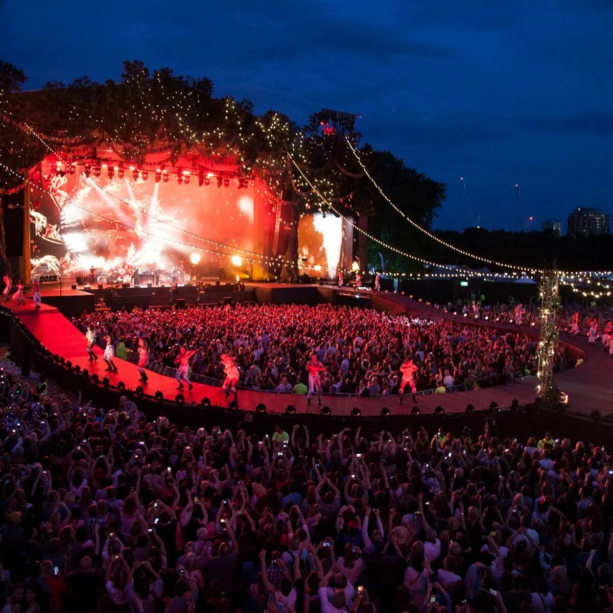 Фестиваль british summertime. British summer. British summer. Гайд парк концерт queen. Hyde park concert.