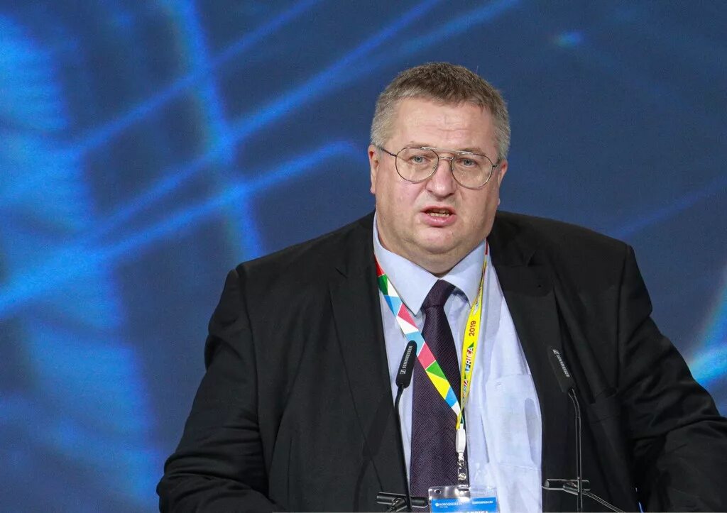 Оверчук заместитель председателя. Вице-премьеры правительства рф оверчук. Оверчук заместитель председателя правительства. Оверчук. Оверчук заместитель председателя правительства.