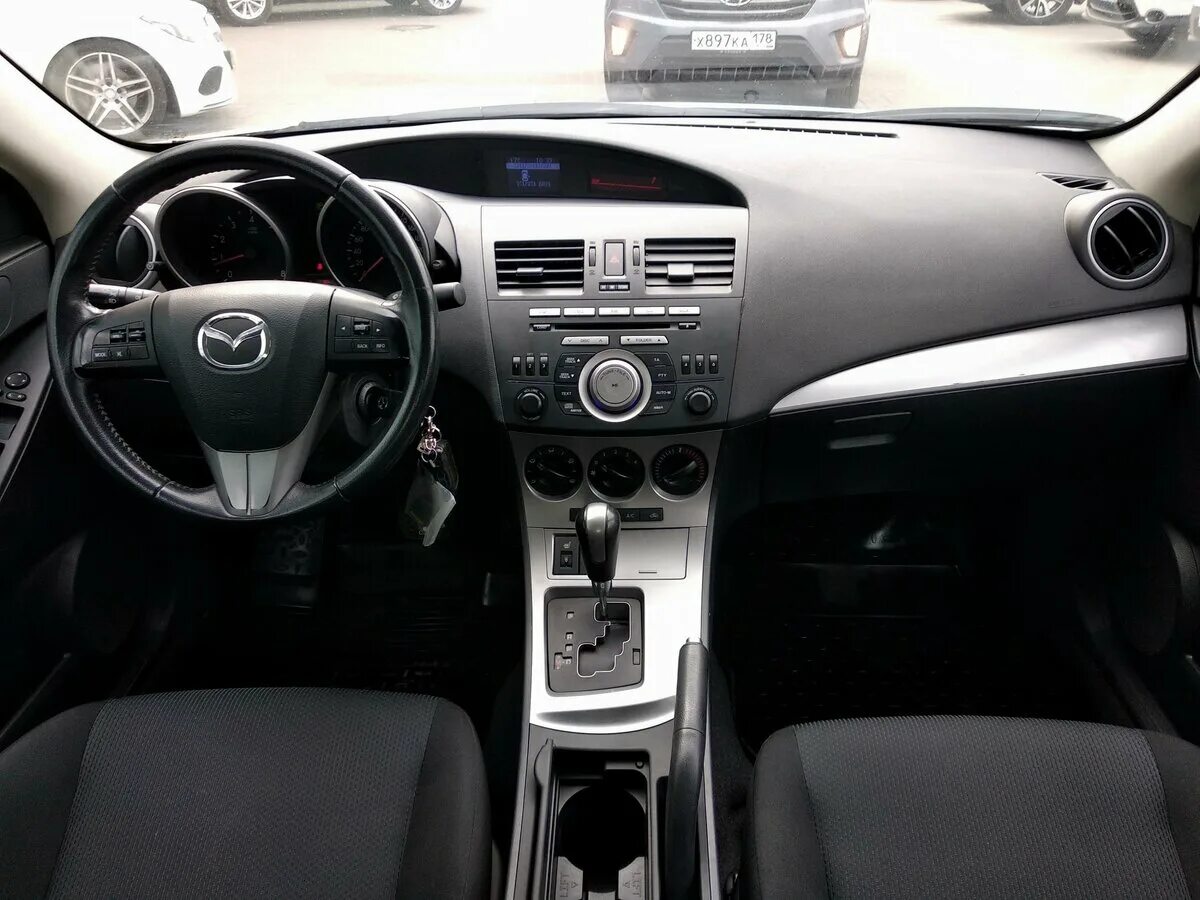 Мазда 3 своими руками. Mazda 3 II (BL) 2008-2011 салон. Мазда 3 BL 1.6 автомат. Мазда 3 2 поколение салон. Мазда 3 BL седан салон.